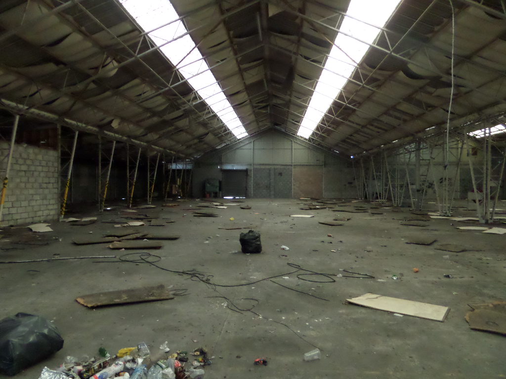 UNIT D18 WESTERN AVENUE, BRIDGEND INDUSTRIAL ESTATE, BRIDGEND, CF31 3RT 43 DLP Surveyors