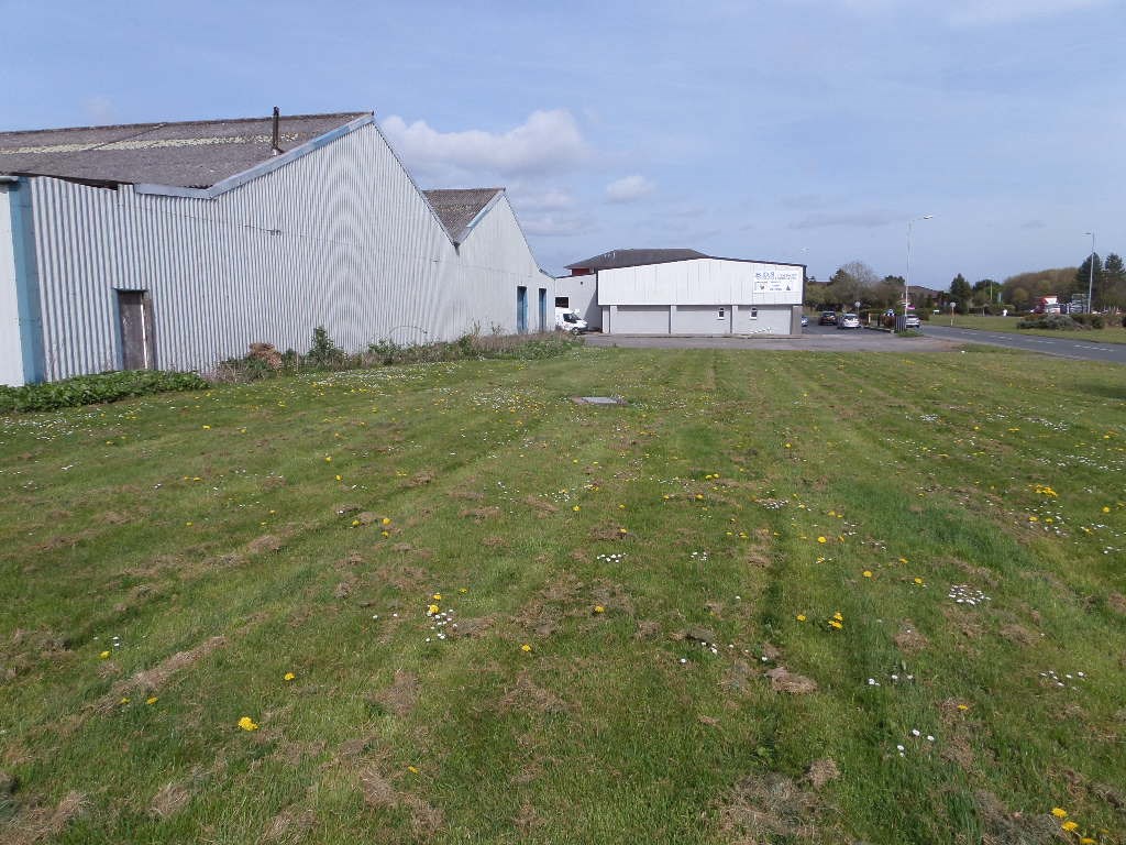 UNIT D18 WESTERN AVENUE, BRIDGEND INDUSTRIAL ESTATE, BRIDGEND, CF31 3RT 43 DLP Surveyors